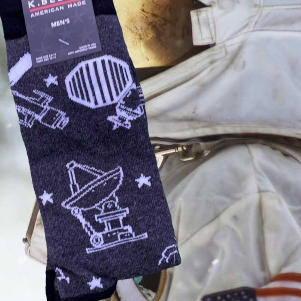 SOCKS 🧦 - Picture 1 of 8